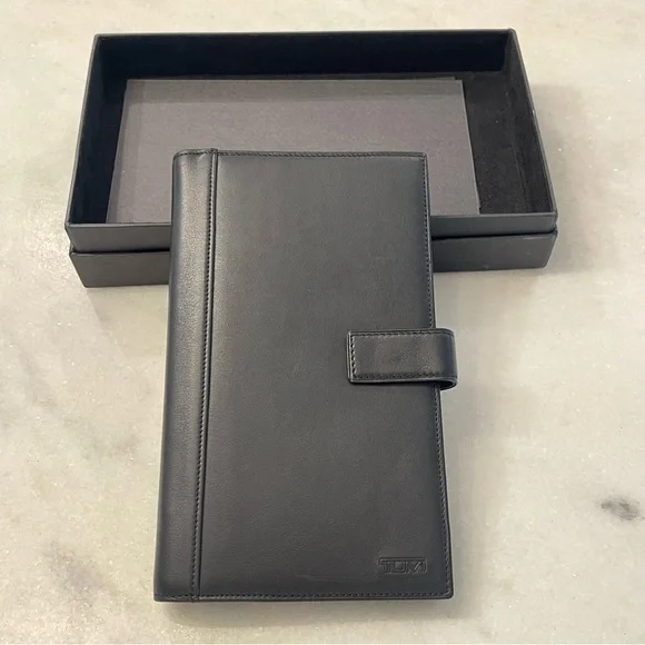 NWOT Tumi Modernist Black Leather Ultimate Travel Organizer Passport Wallet HTF - Picture 7 of 9